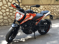 Orange KTM Duke 250