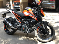 Orange KTM Duke 250