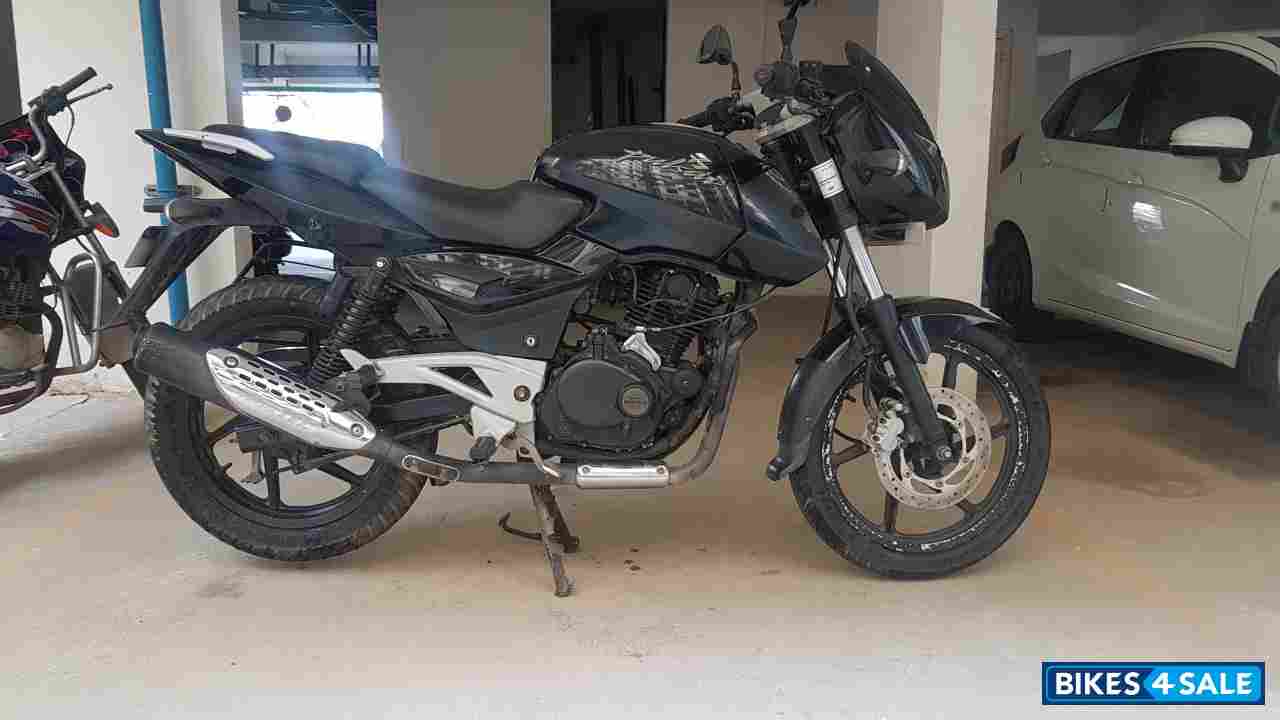 Black Bajaj Pulsar 180 DTSi Black Bajaj Pulsar 180 DTSi
