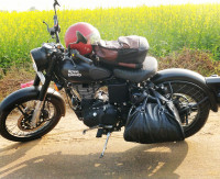Black Royal Enfield Classic Stealth Black