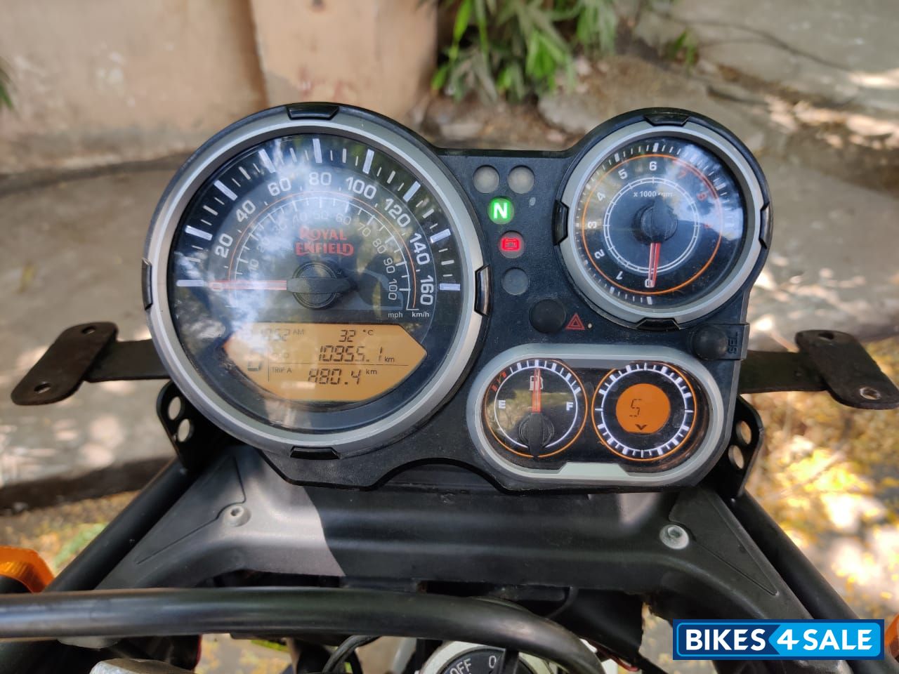 Snow Royal Enfield Himalayan