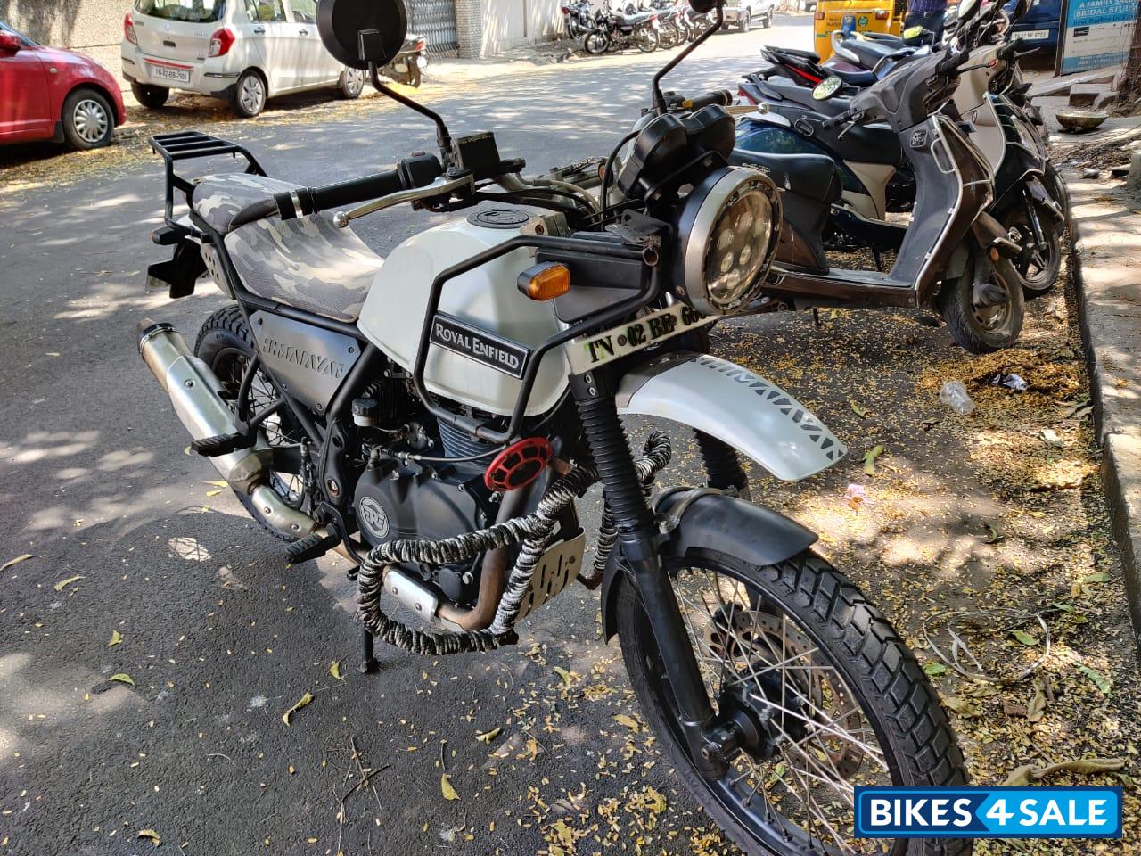 Snow Royal Enfield Himalayan