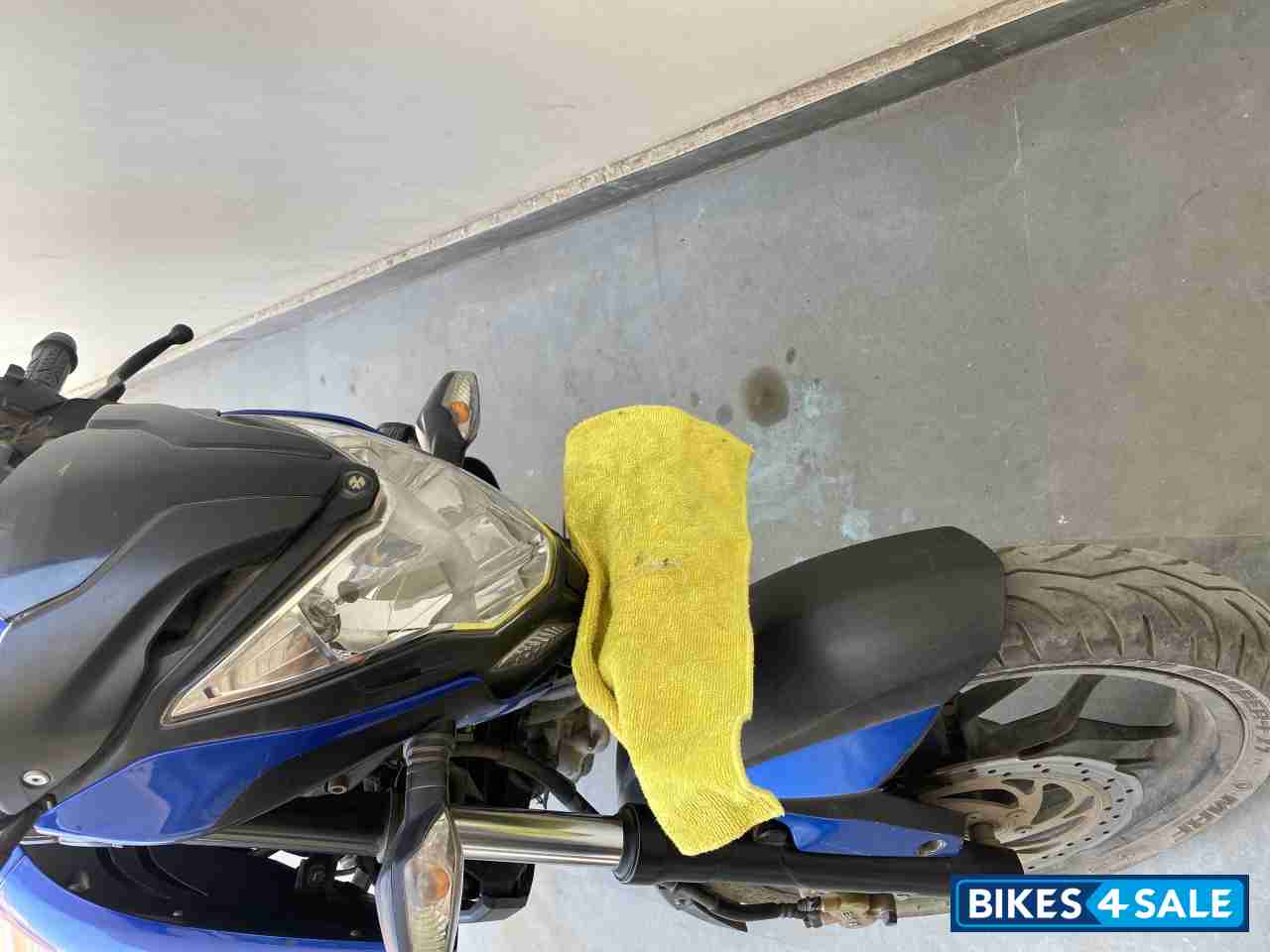 Bajaj Pulsar 200 NS Bajaj Pulsar 200 NS