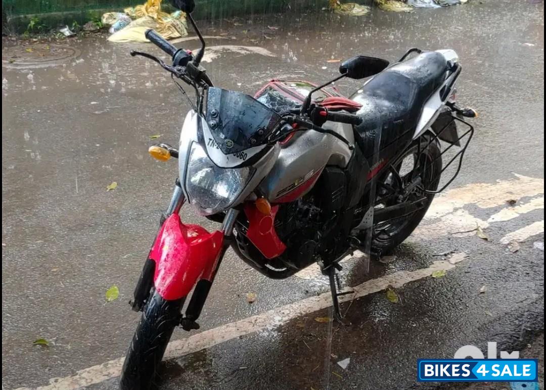 Silver Red Yamaha FZ-S