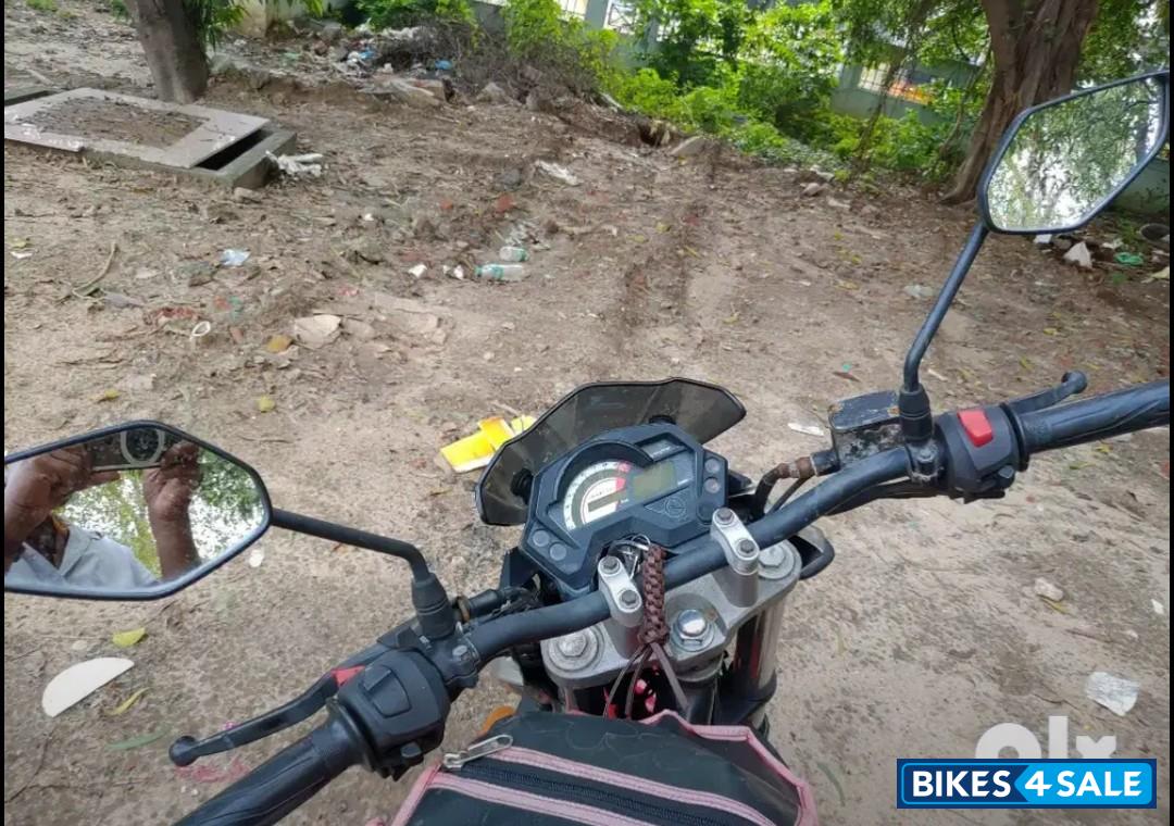 Silver Red Yamaha FZ-S