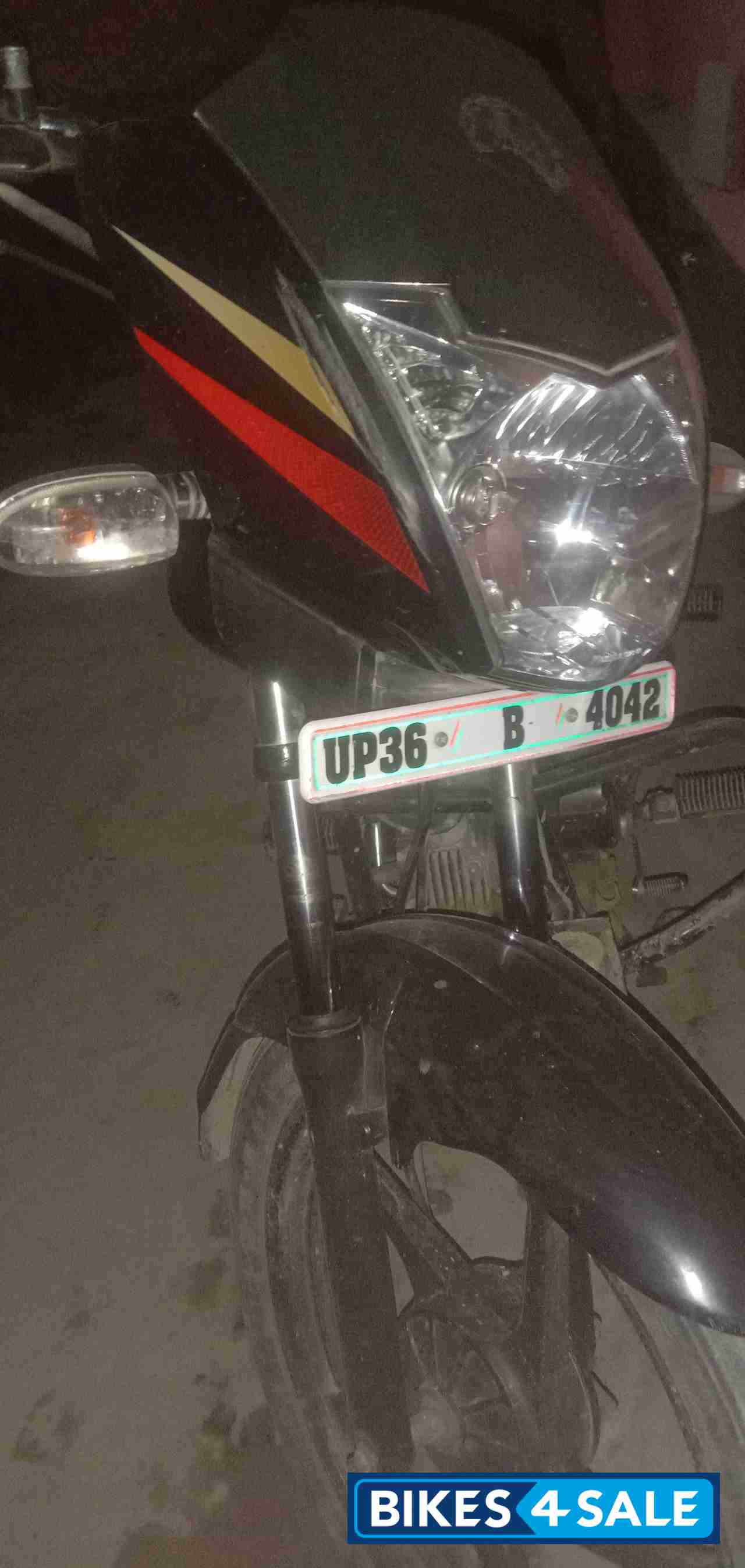 Multi Colour Mahindra Centuro Rockstar