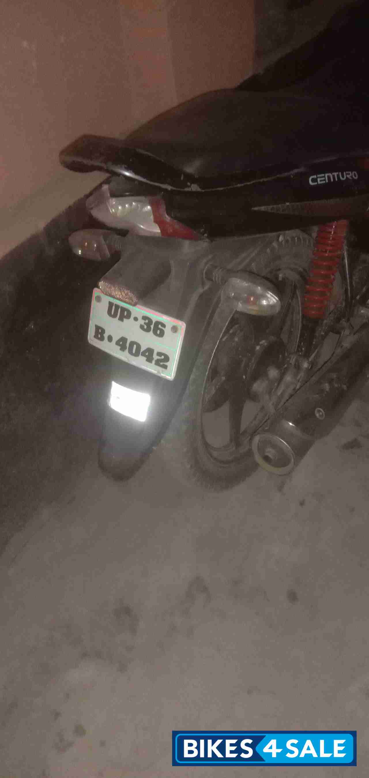 Multi Colour Mahindra Centuro Rockstar