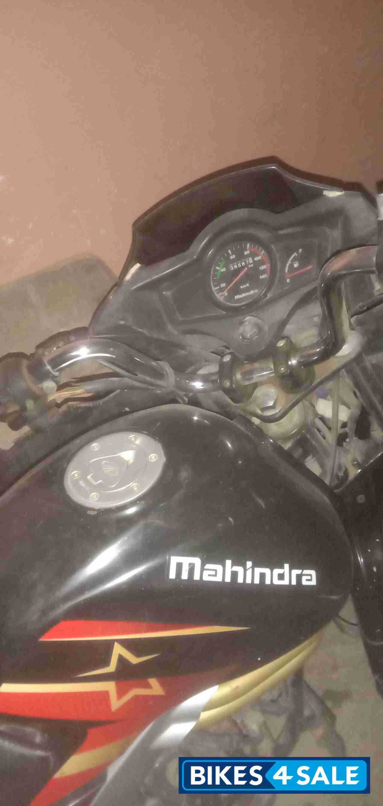 Multi Colour Mahindra Centuro Rockstar