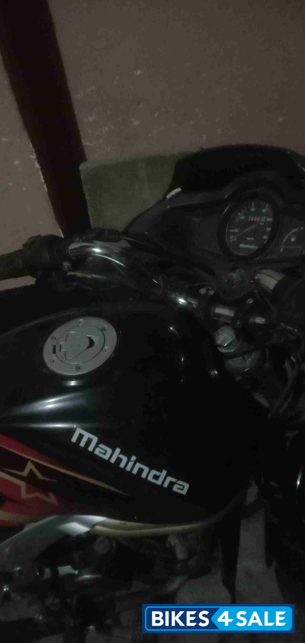 Multi Colour Mahindra Centuro Rockstar