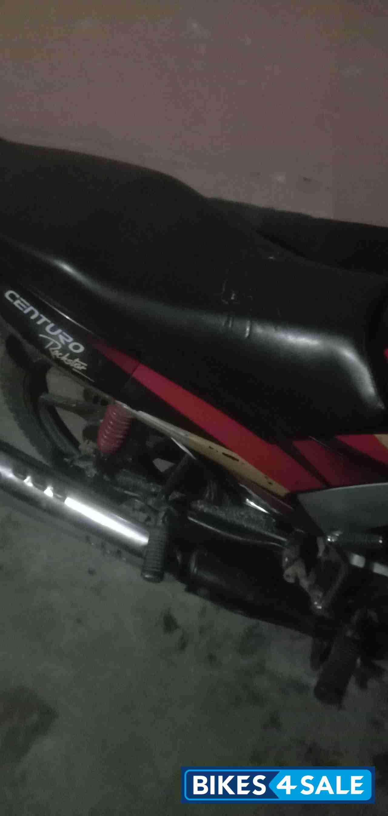 Multi Colour Mahindra Centuro Rockstar