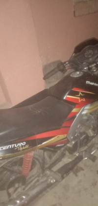 Multi Colour Mahindra Centuro Rockstar