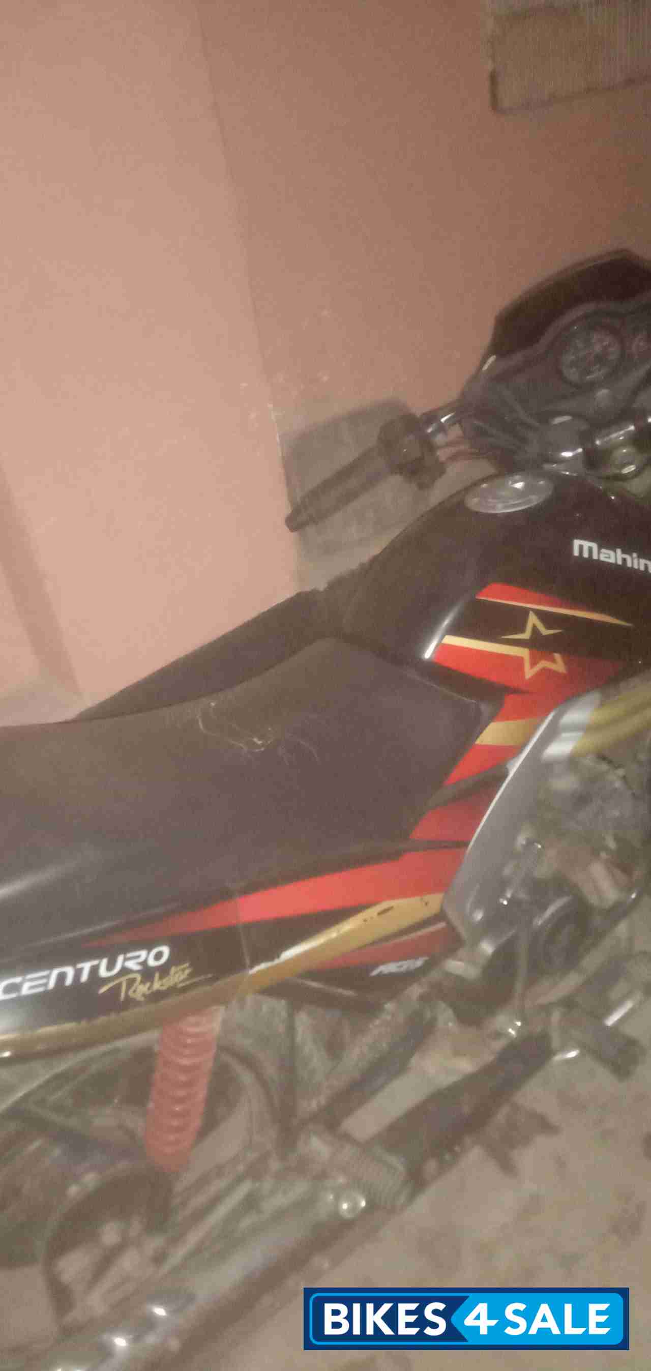 Multi Colour Mahindra Centuro Rockstar