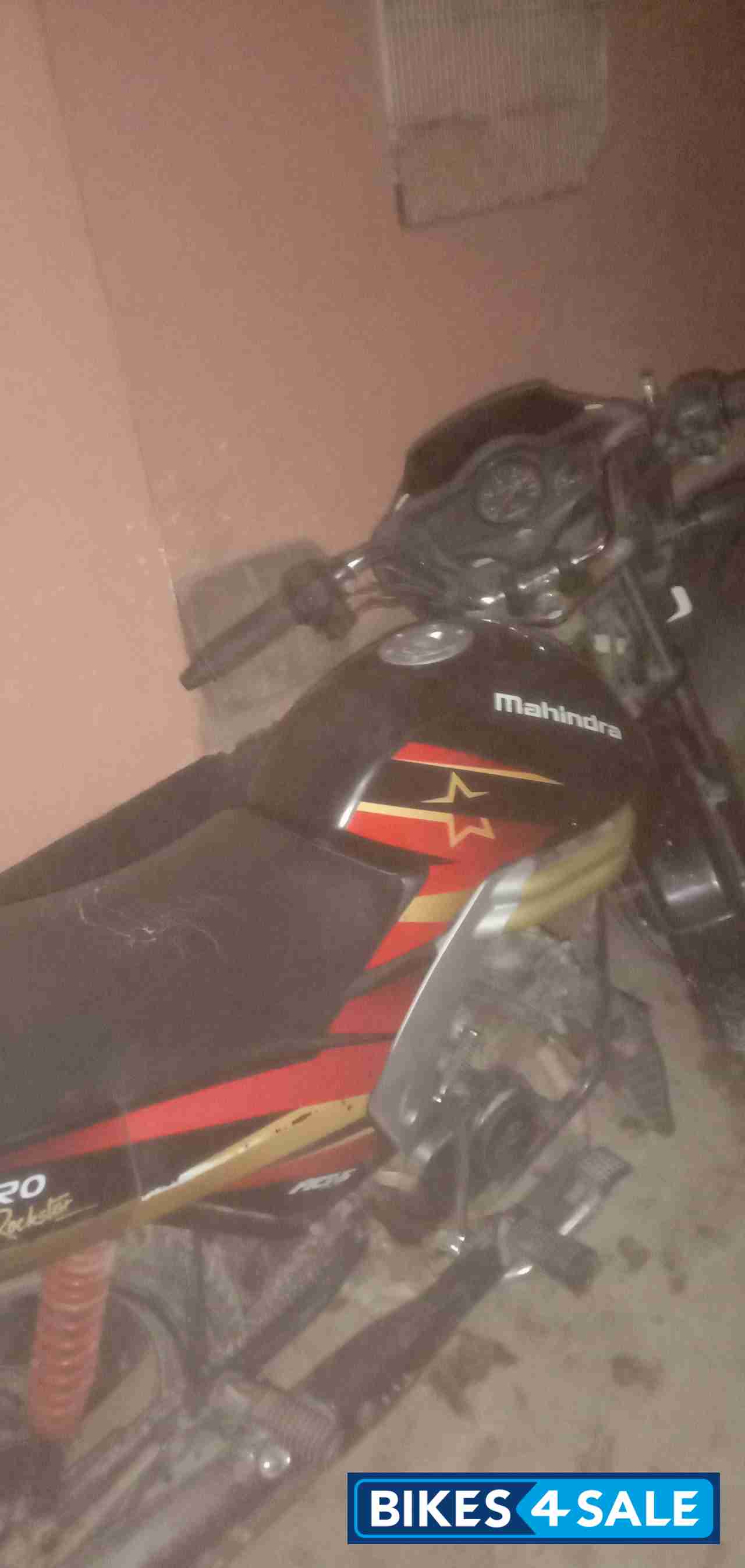 Multi Colour Mahindra Centuro Rockstar