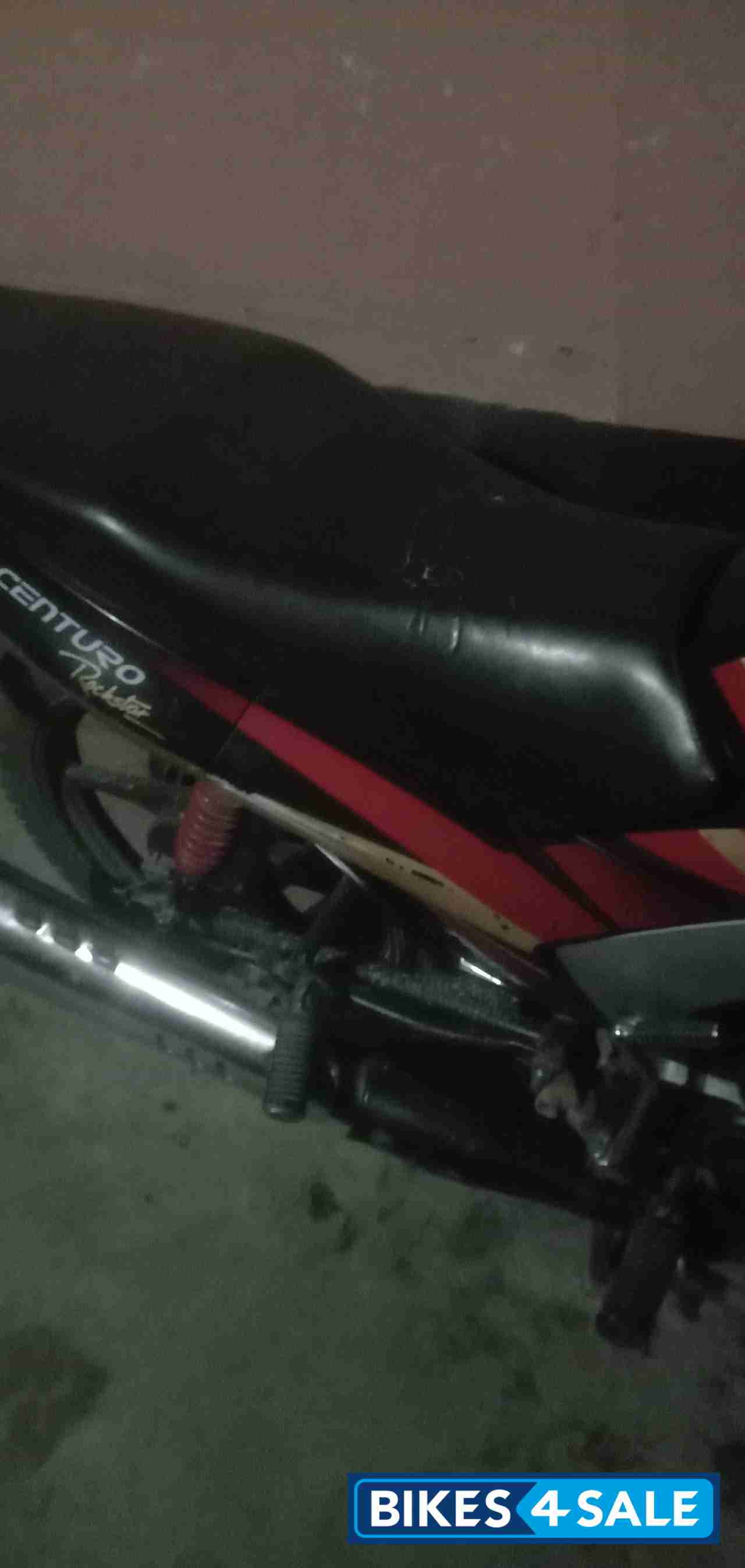 Multi Colour Mahindra Centuro Rockstar