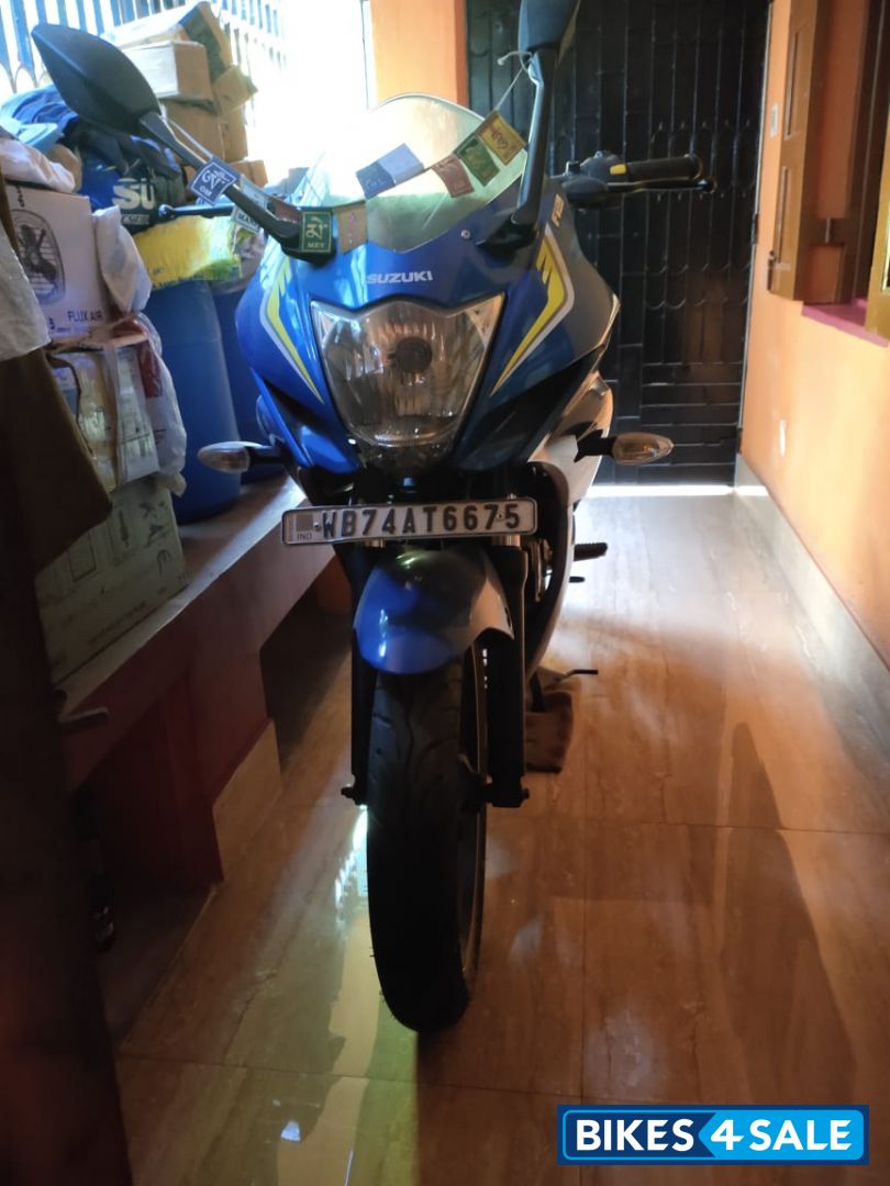 Blue Suzuki Gixxer SF Fi