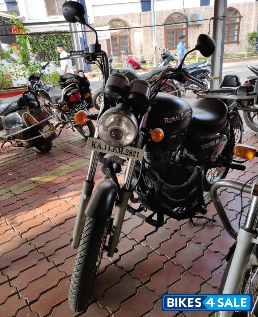 Matte Black Royal Enfield Thunderbird 350