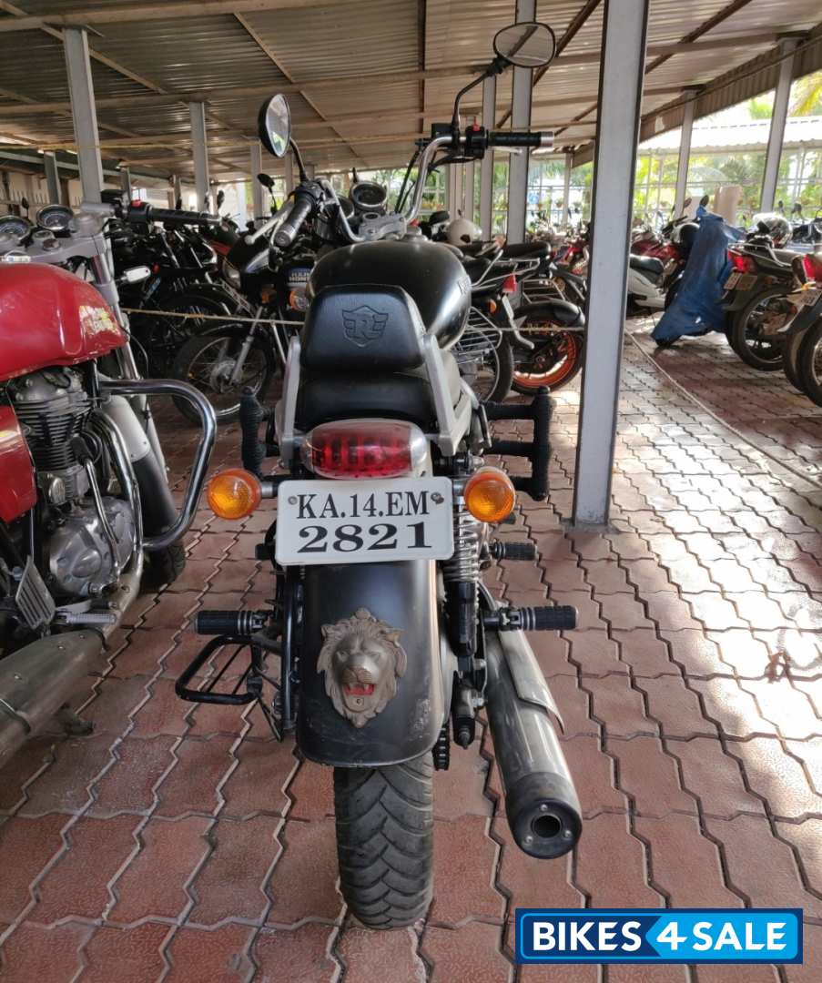 Matte Black Royal Enfield Thunderbird 350