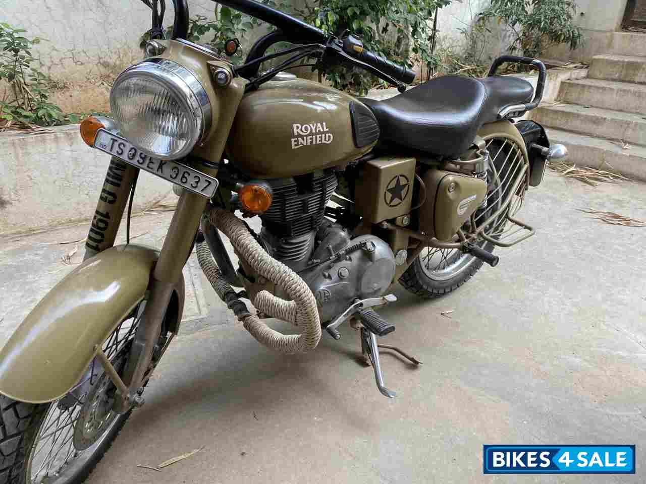 Royal Enfield Classic Desert Storm