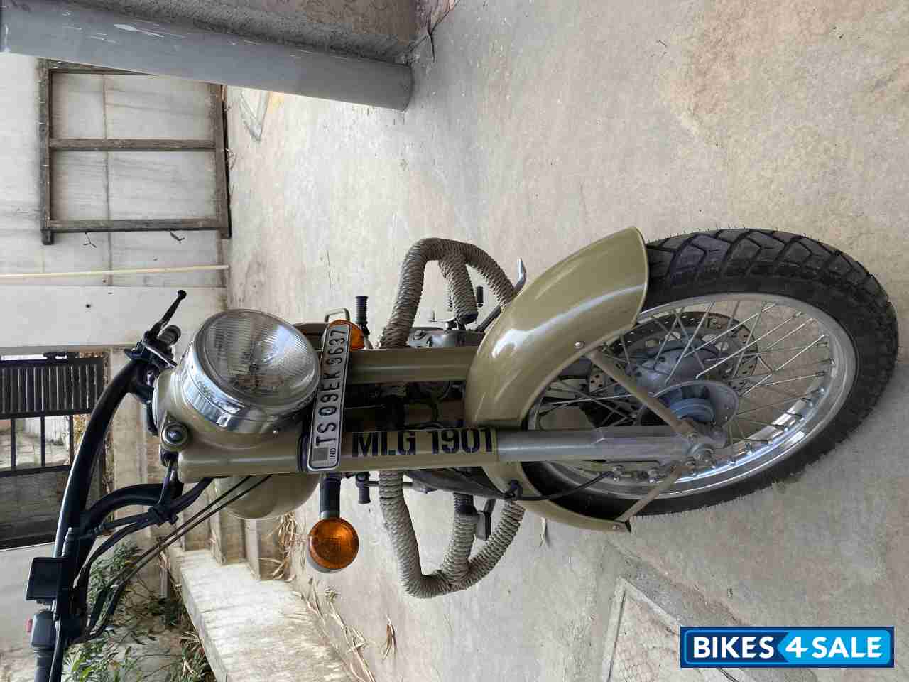 Royal Enfield Classic Desert Storm