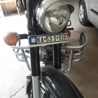 Black Royal Enfield Classic 500