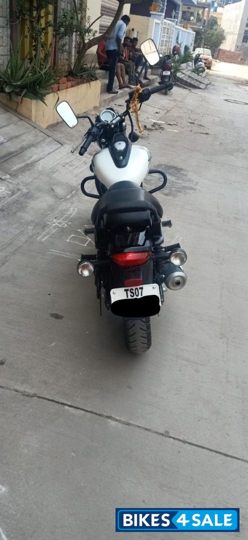 Bajaj Avenger Street 220