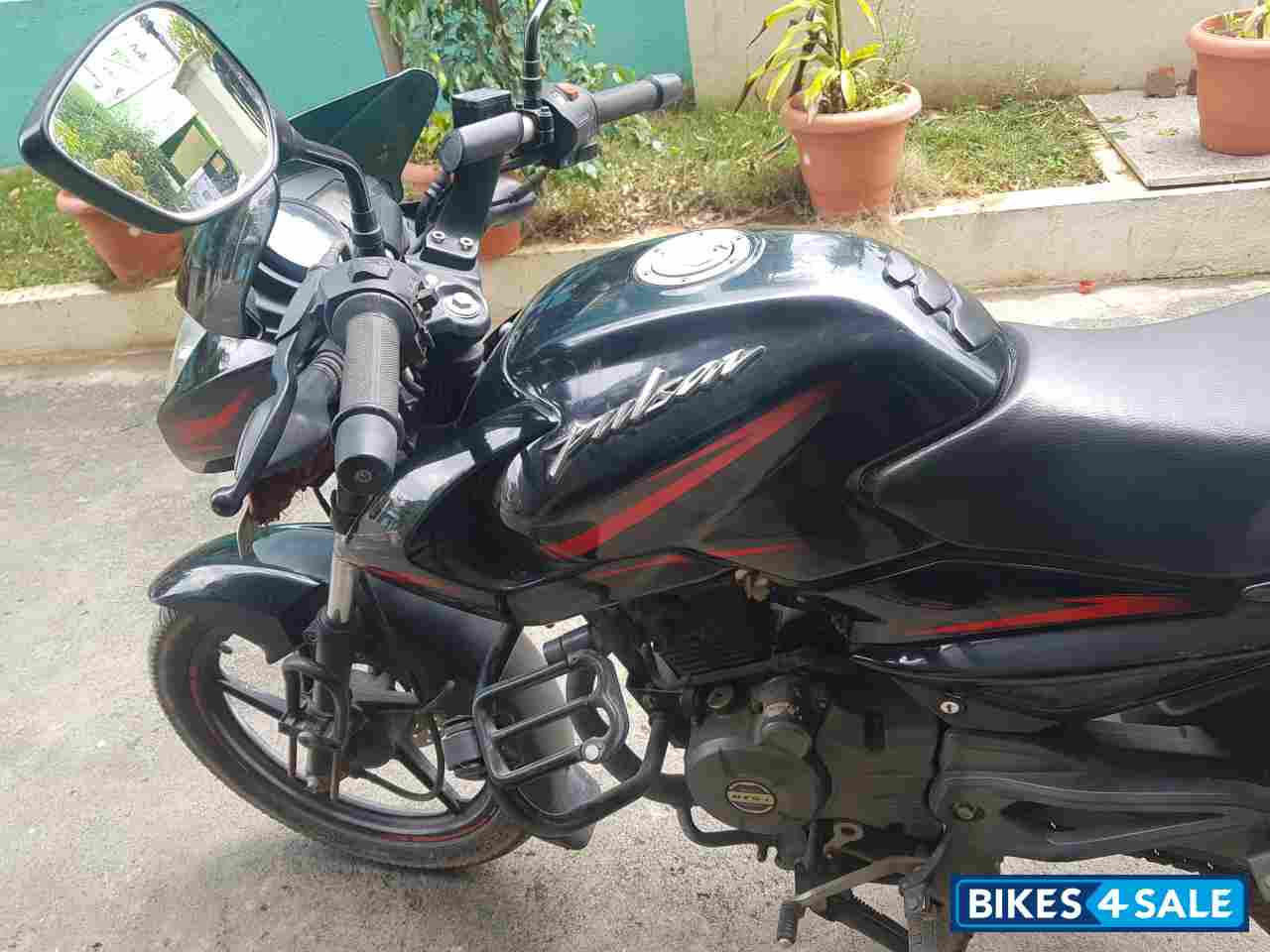 Bajaj Pulsar 135LS