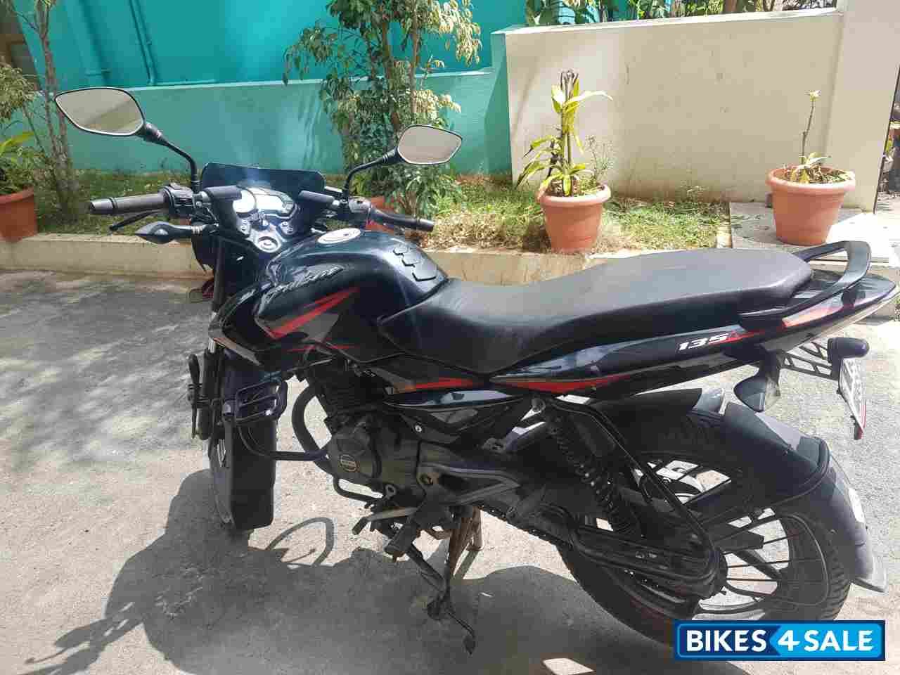 Bajaj Pulsar 135LS