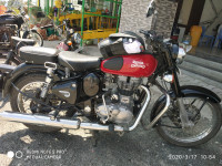 Royal Enfield Classic 350 Redditch Red
