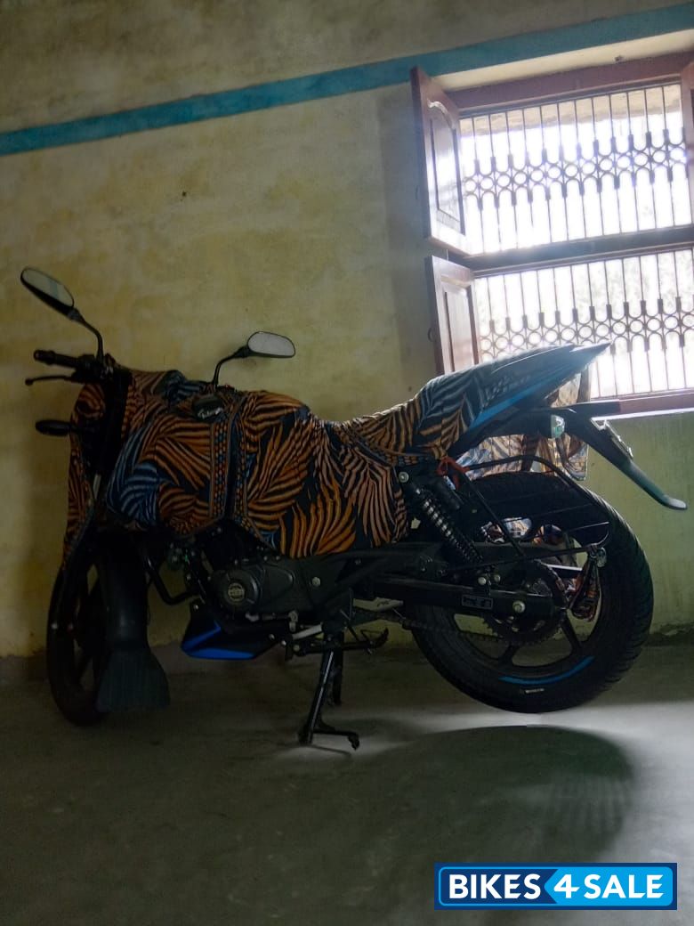 Black Decal Blue Bajaj Pulsar 150 Twin Disc