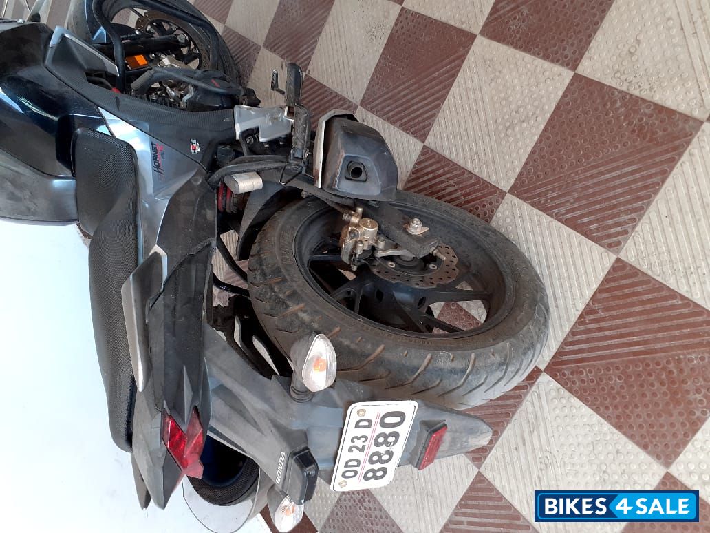 Honda CB Hornet 160R