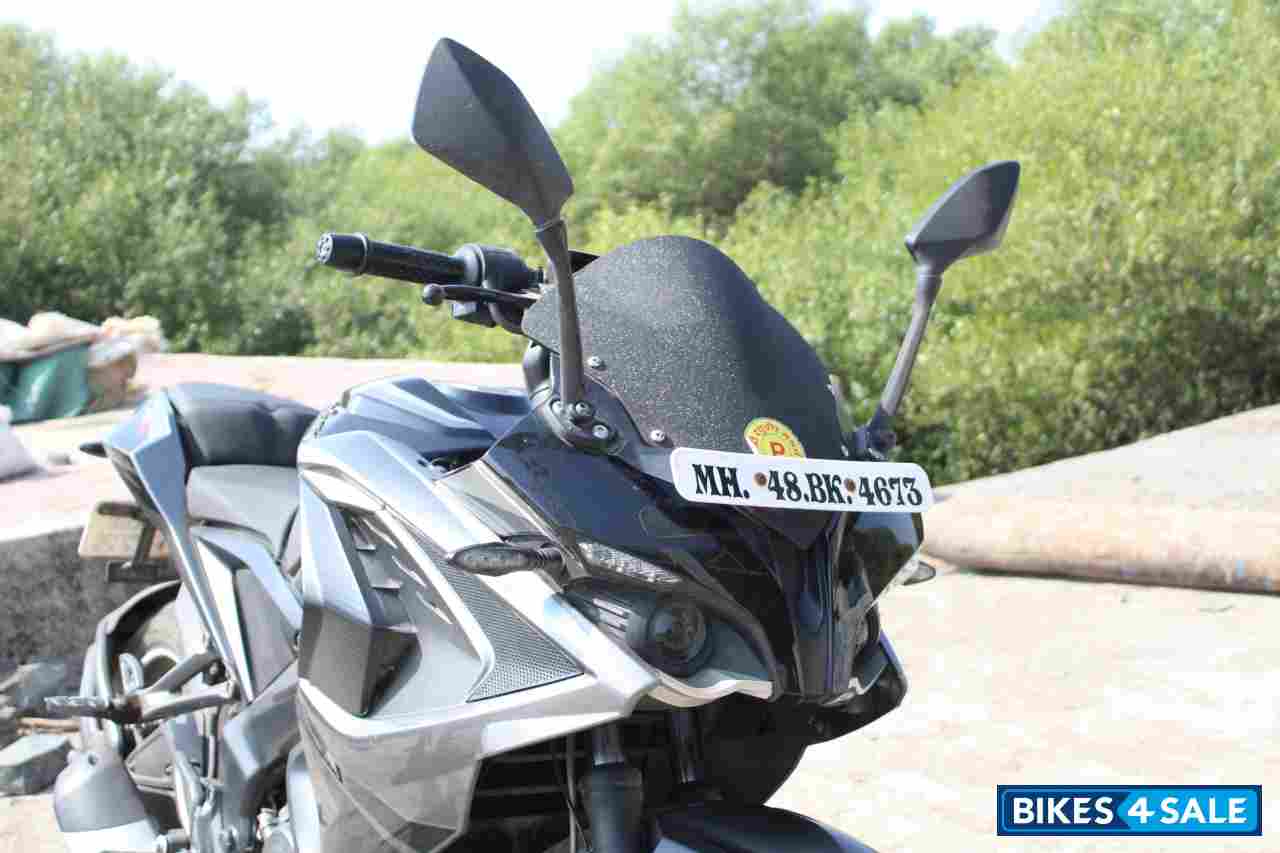 Graphite Black Bajaj Pulsar RS 200 ABS