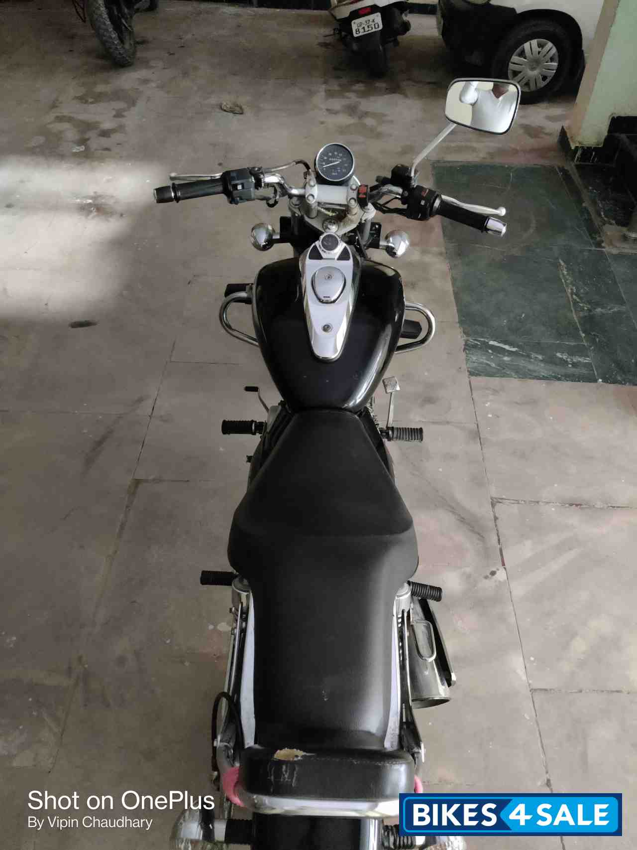 Bajaj Avenger 200 DTS-i