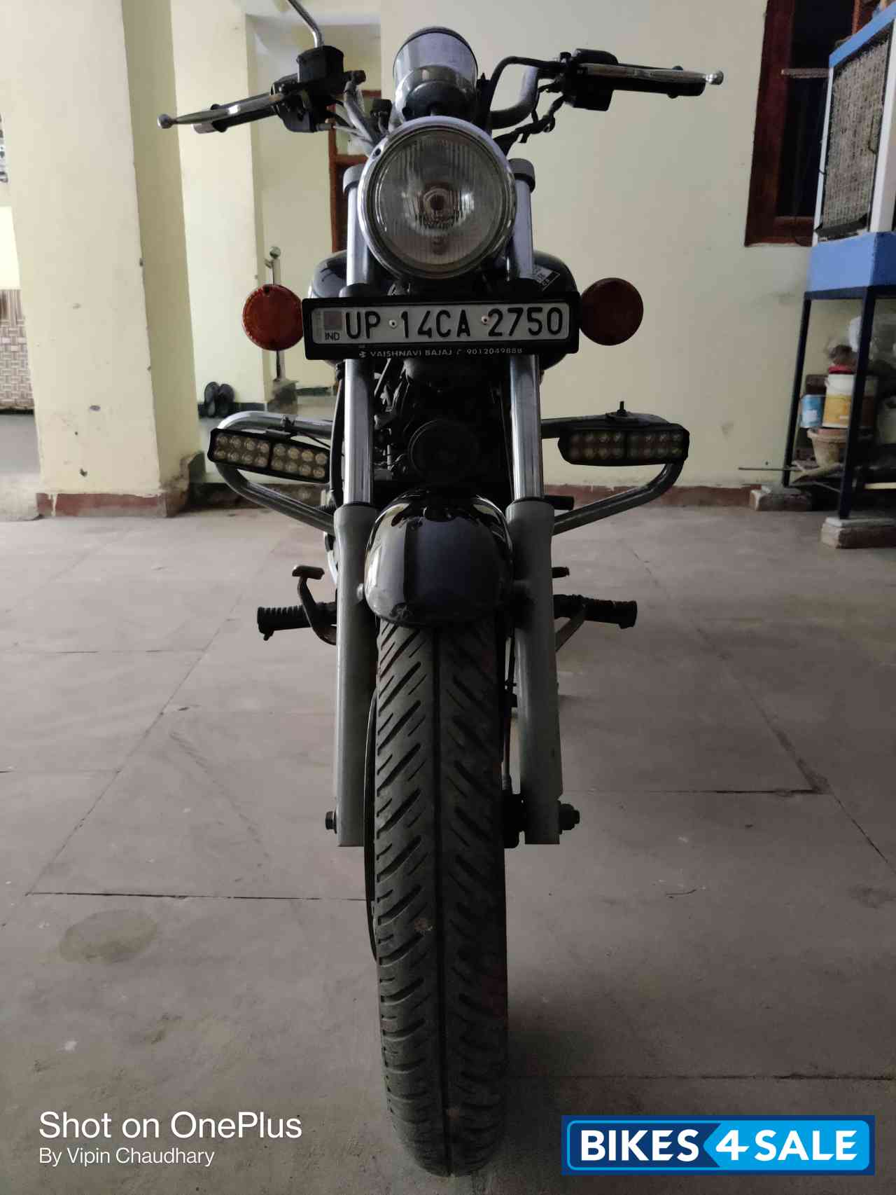 Bajaj Avenger 200 DTS-i