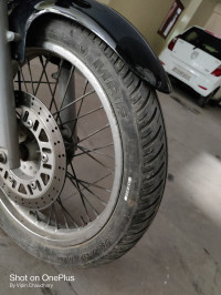 Bajaj Avenger 200 DTS-i