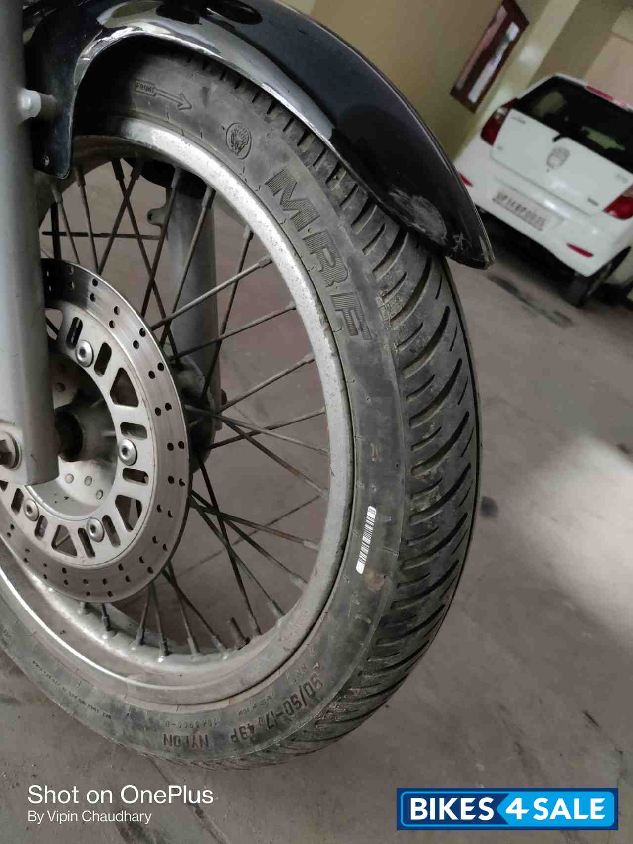 Bajaj Avenger 200 DTS-i