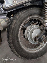 Bajaj Avenger 200 DTS-i