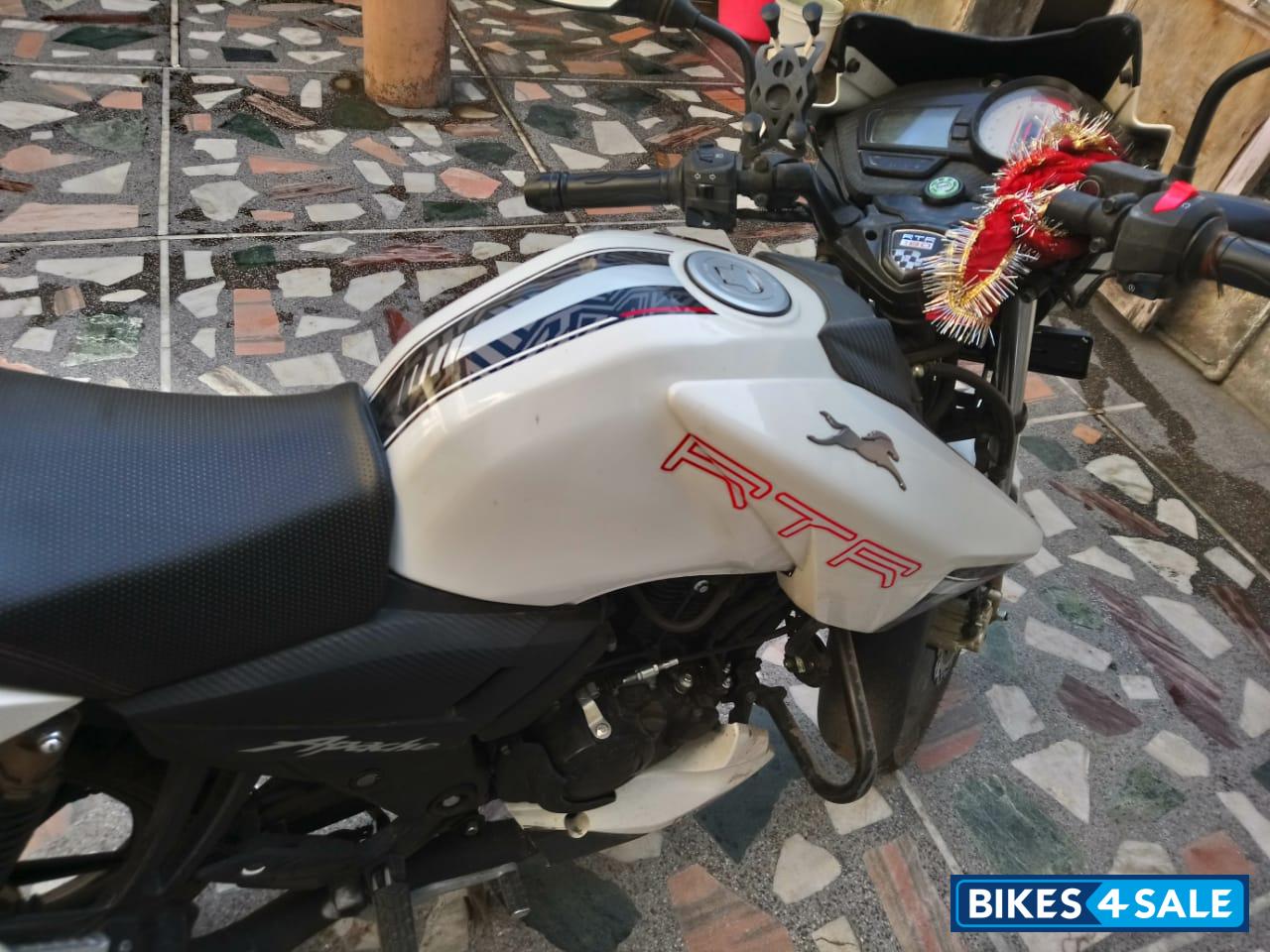 TVS Apache RTR 180 BS6