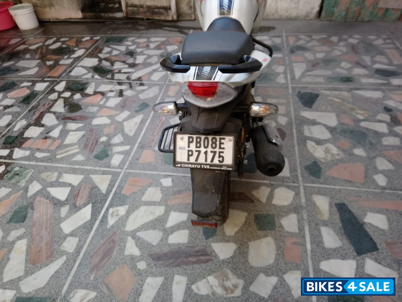 TVS Apache RTR 180 BS6