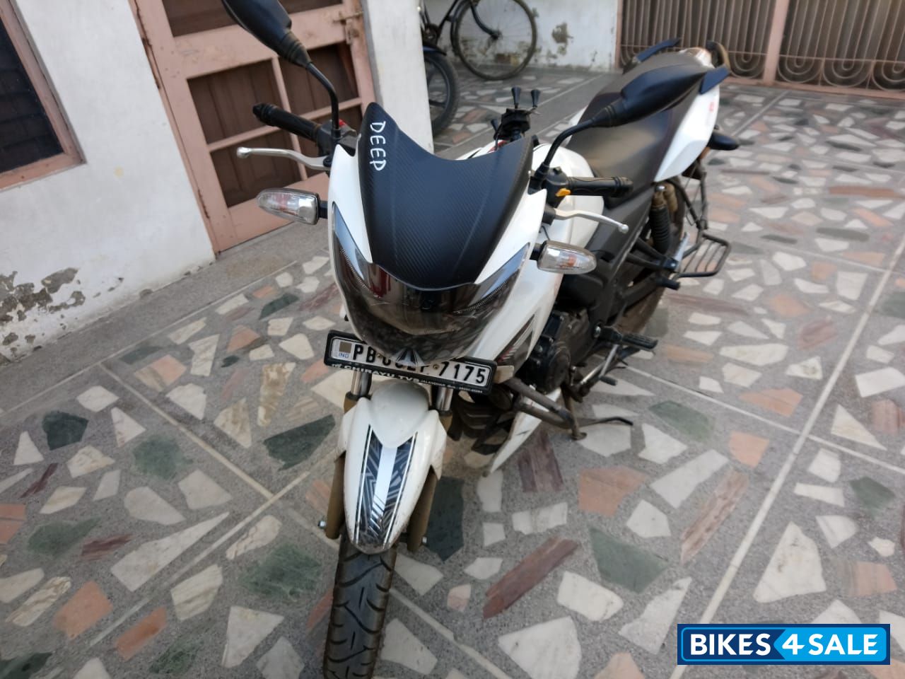 TVS Apache RTR 180 BS6