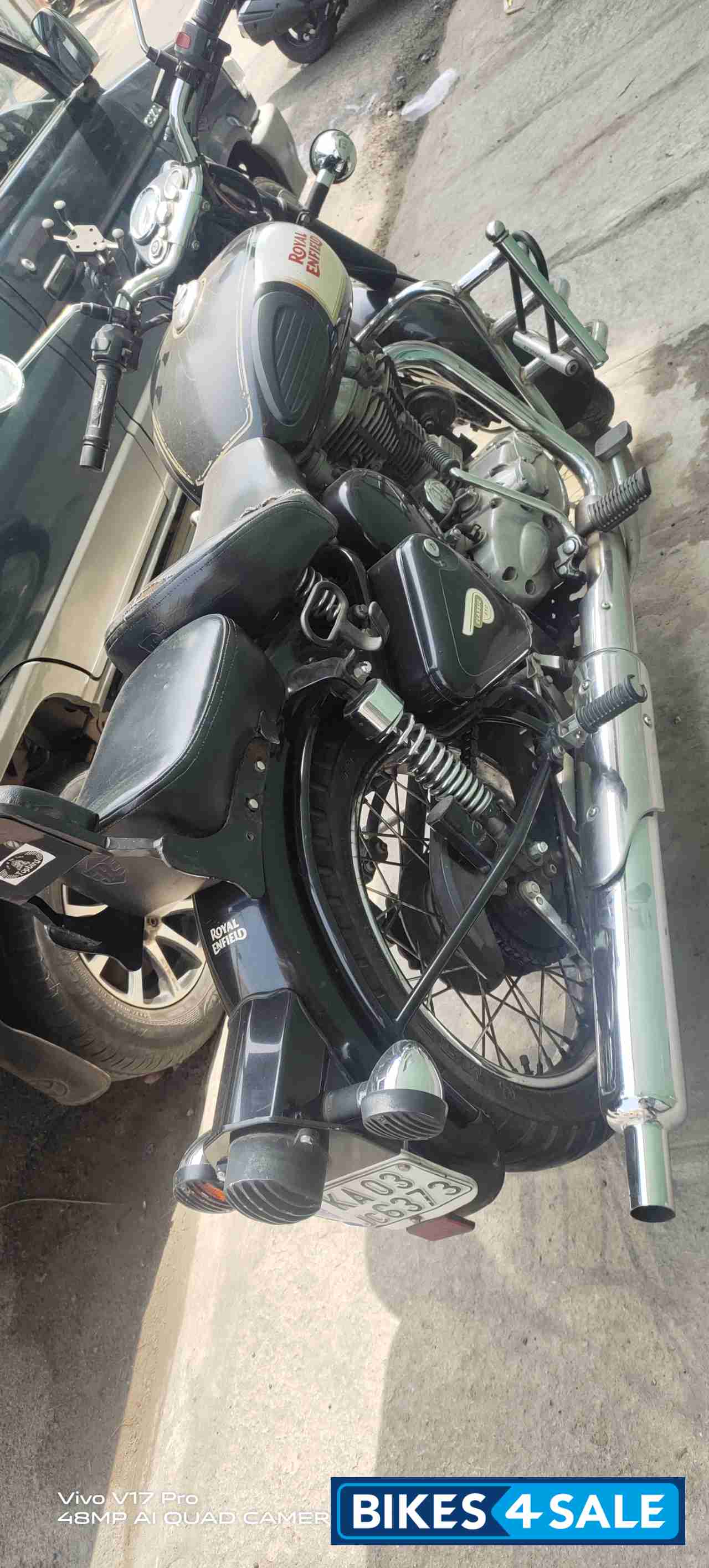 Black Royal Enfield Classic 350