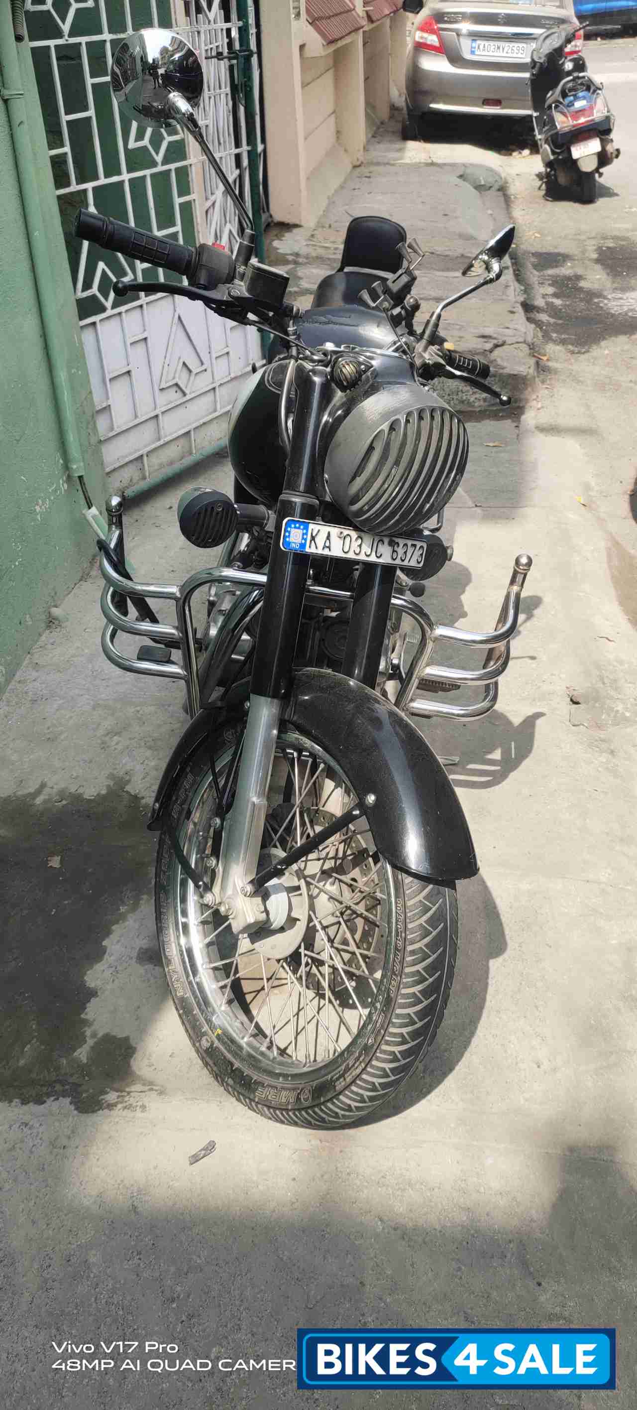 Black Royal Enfield Classic 350