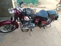 Maroon Royal Enfield Classic 350