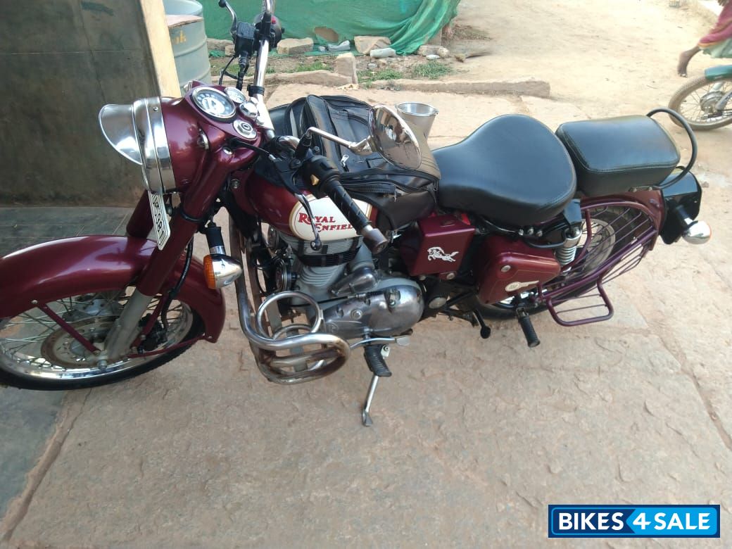 Maroon Royal Enfield Classic 350