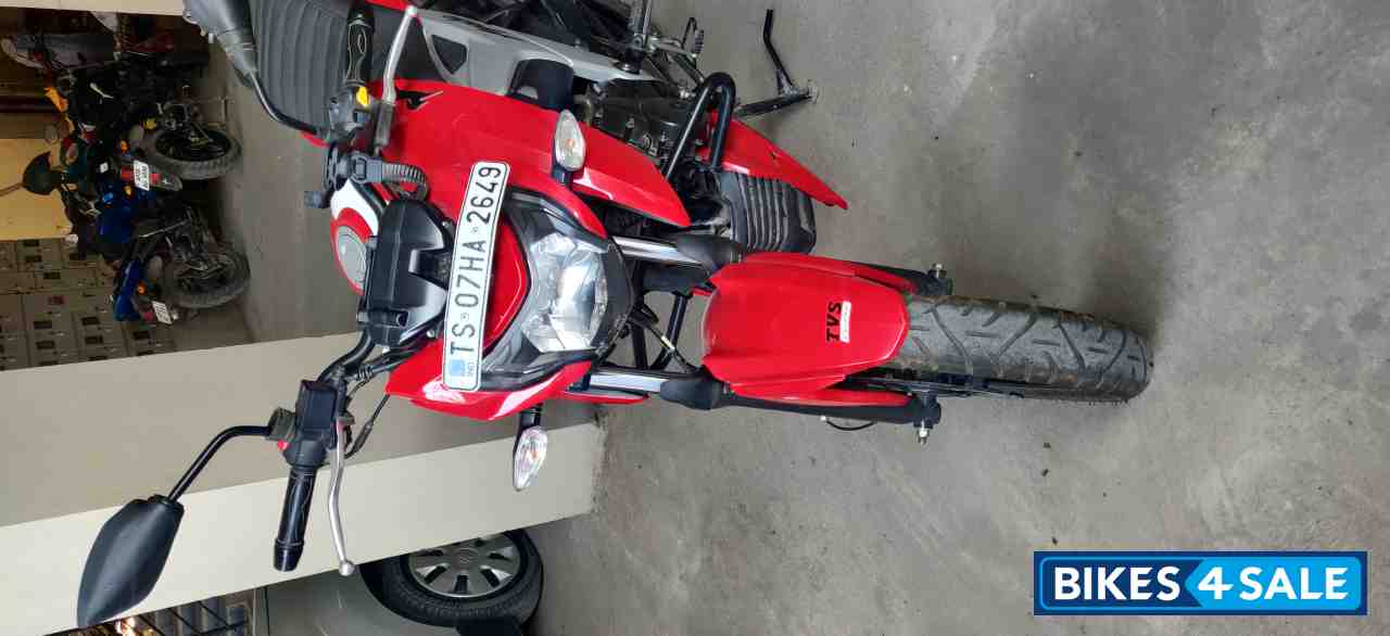 Red TVS Apache RTR 160 4V BS6