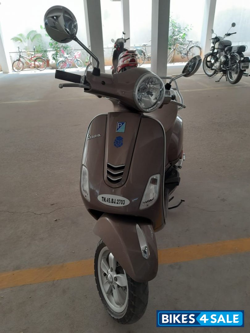 Brown Vespa Elegante