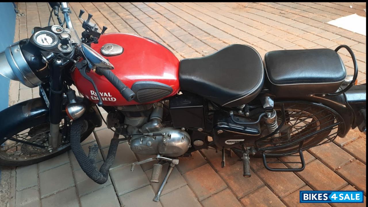 Royal Enfield Classic 350 Redditch Red