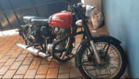 Royal Enfield Classic 350 Redditch Red