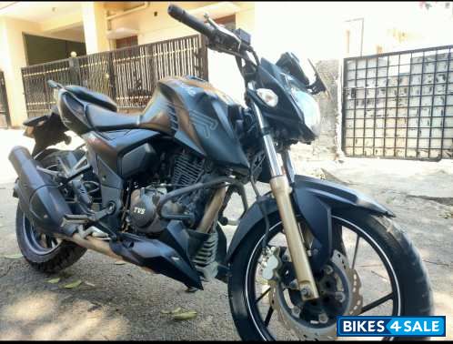 Matte Black TVS Apache RTR 200 4V
