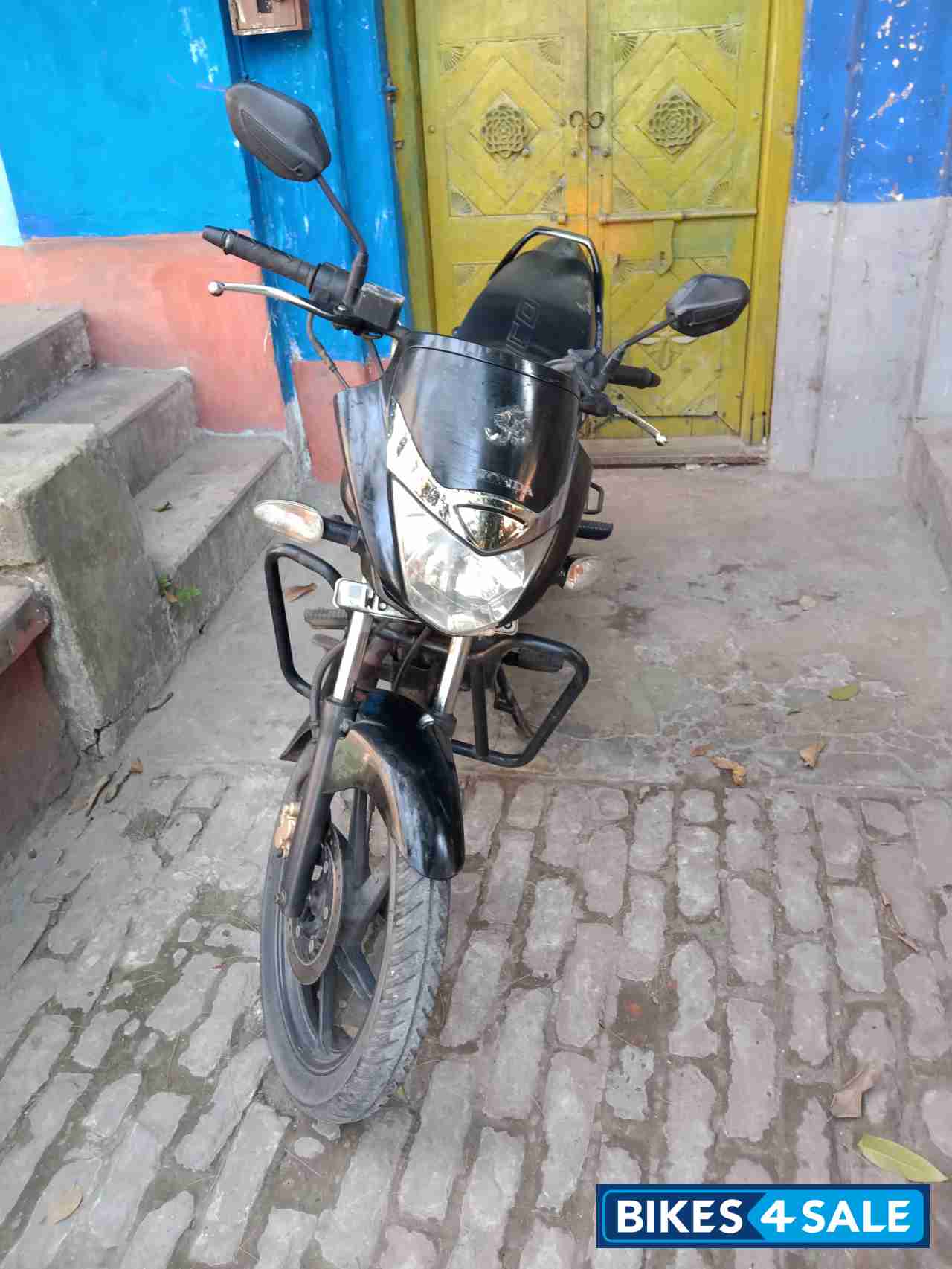 Black Honda CB Unicorn