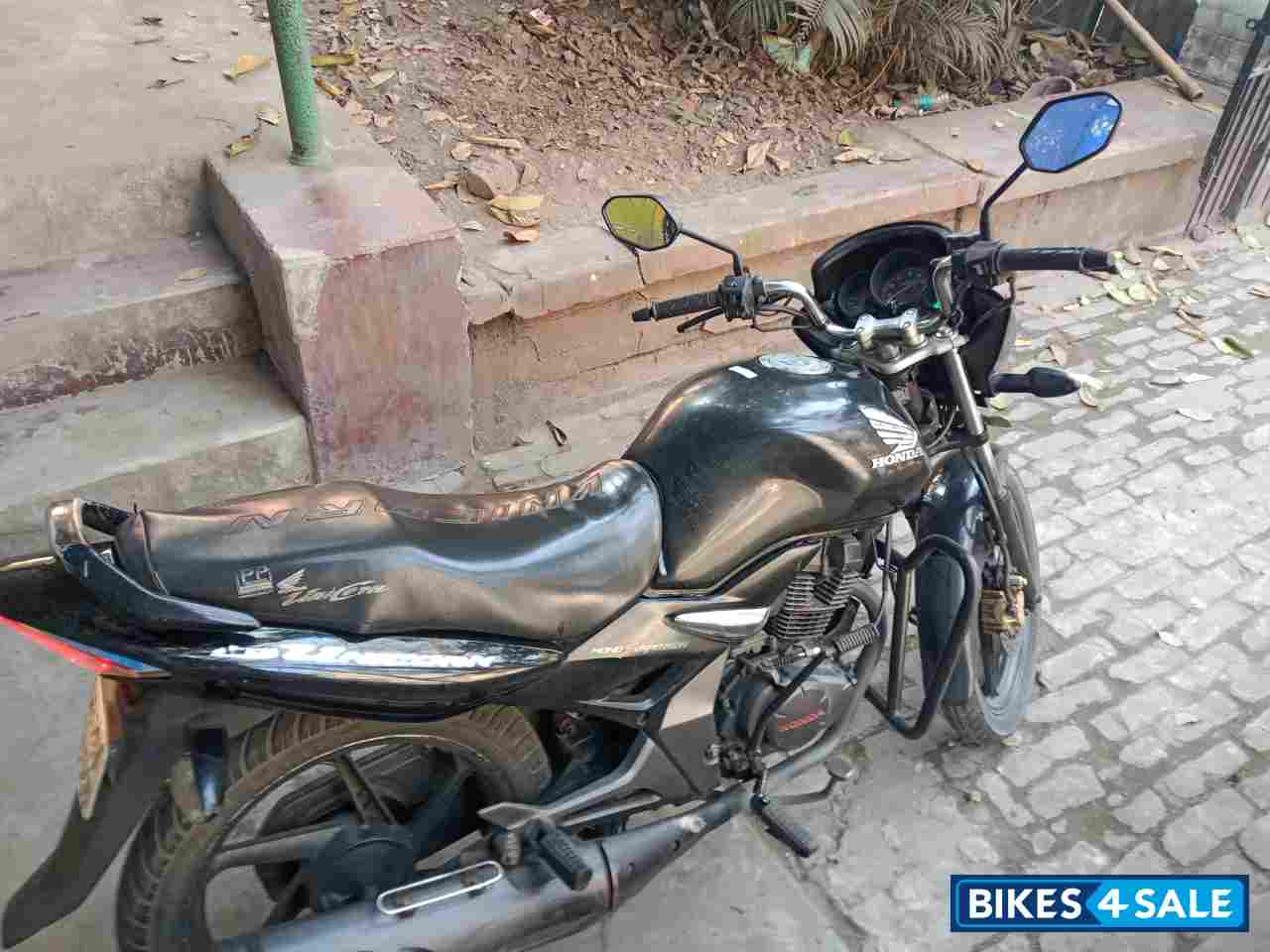 Black Honda CB Unicorn Black Honda CB Unicorn